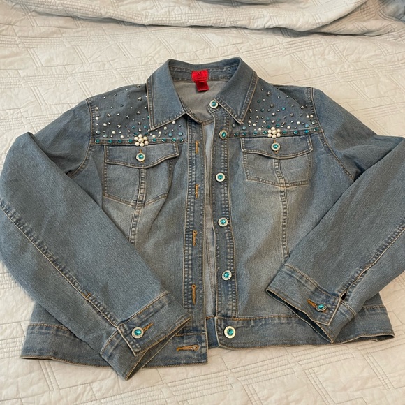 Embellished Light Wash Denim crop Jacket with Turquoise & Pearl Accents - Picture 2 of 6